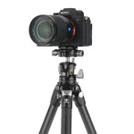 Treppiedi Alta Pro 3XT 234CLBPS con fotocamera DSLR