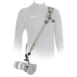 Imbracatura Pro Strap, verde, indossata, vista frontale.