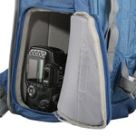 Macchina fotografica nella borsa blu Vanguard Sedona 43BL