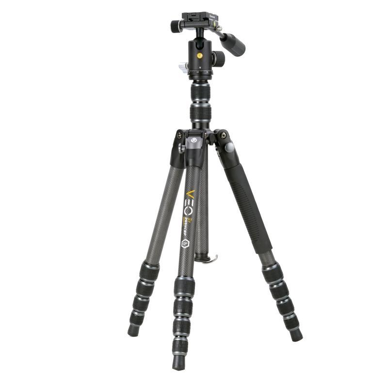 Veo 3T 265HCBP Treppiede in carbonio per fotografia e video con altezza extra 170cm. Ha 5 sezioni con chiusure ottimizzate per una maggiore stabilità. Breve estensione.