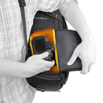 Accesso rapido allo zaino fotografico Vanguard Alta Rise 45